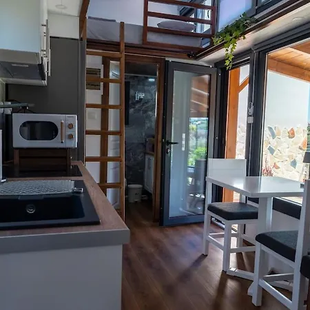 Tiny Among The Olives Chalet *